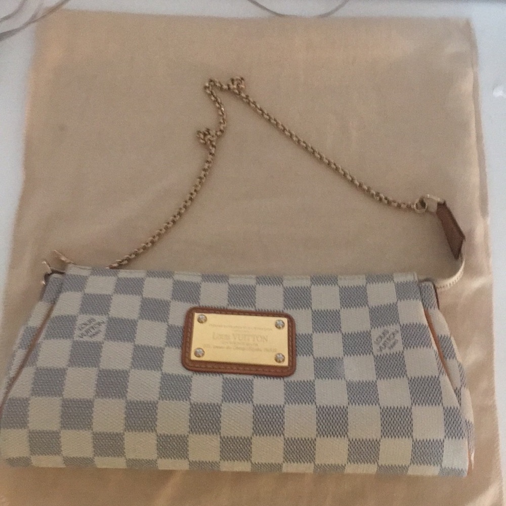 Louis Vuitton Eva clutch